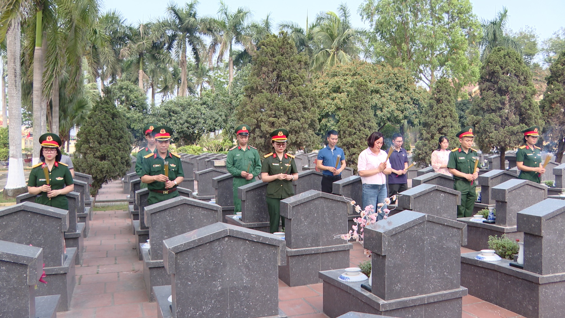 Các tổ chức quần chúng Trung tâm Nhiệt đới Việt - Nga với các hoạt động chào mừng kỷ niệm 50 năm Ngày Giải phóng miền Nam, thống nhất đất nước 